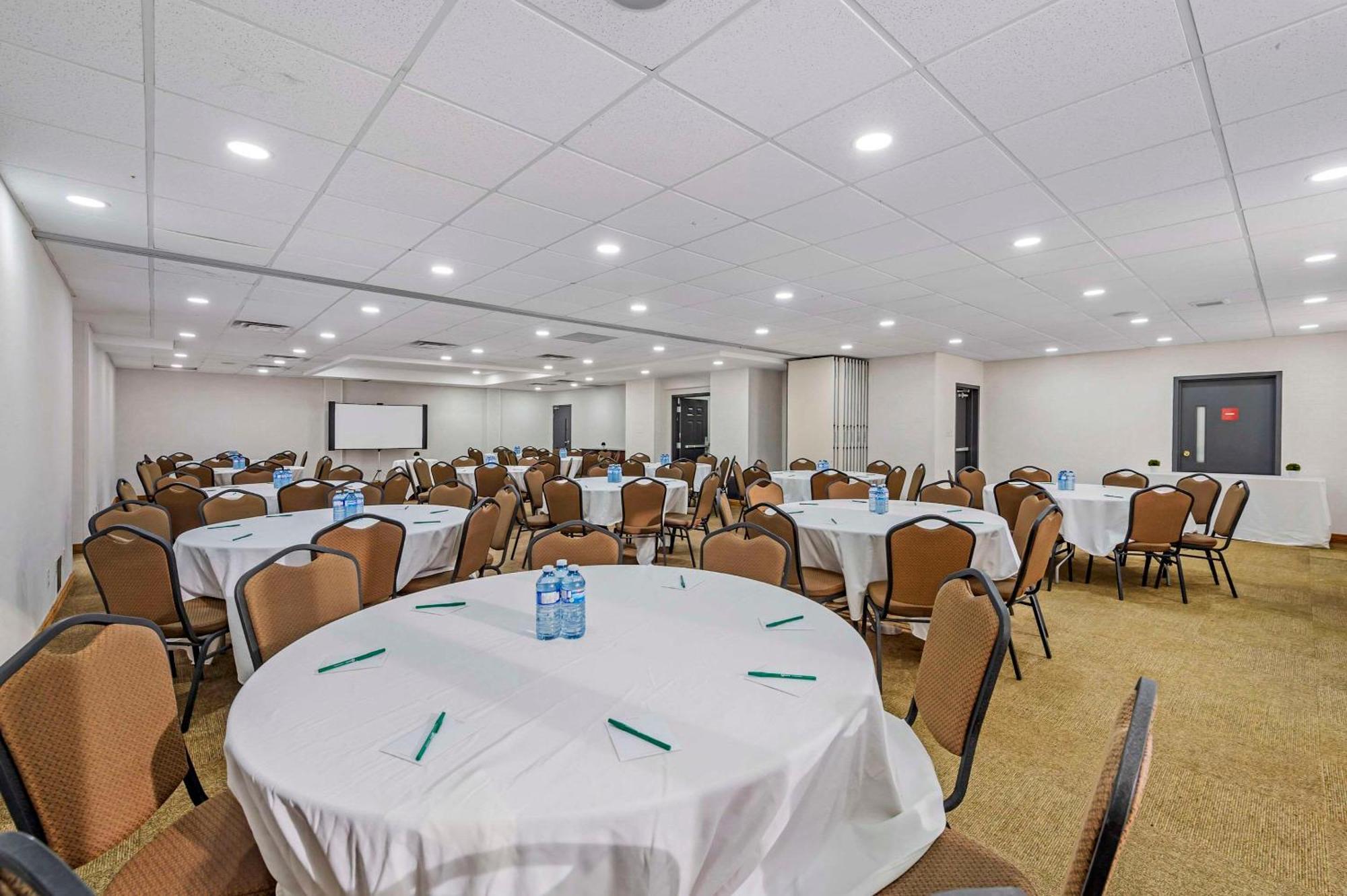 Quality Inn Оттава Екстер'єр фото